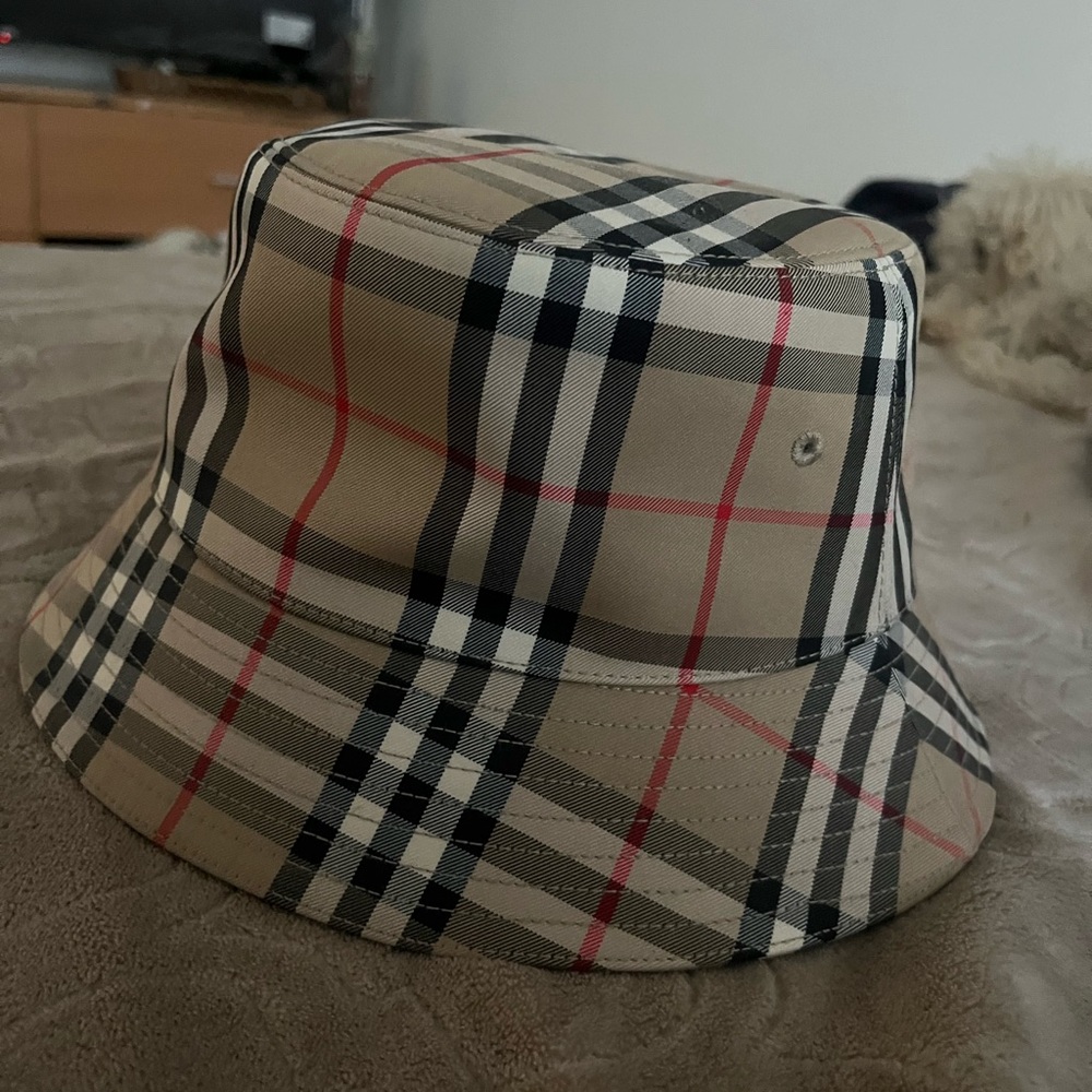 Authentic Burberry bucket hat